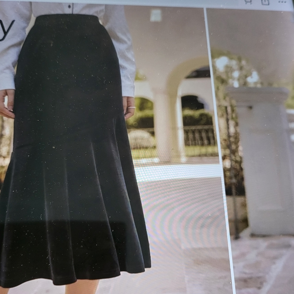Skirt black velvet